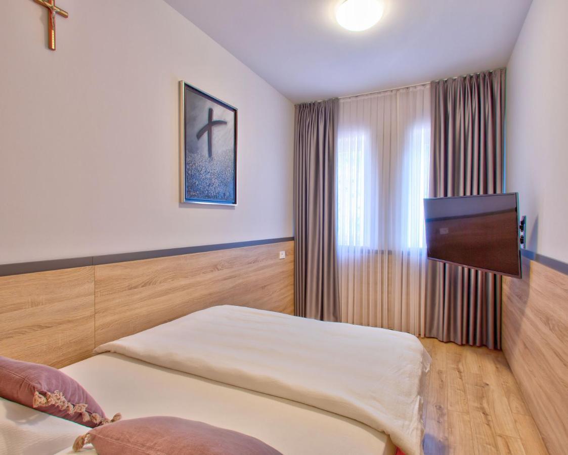 Hotel Dompes Mostar Eksteriør bilde